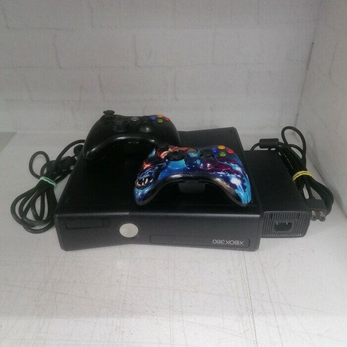 Игровая приставка Microsoft Xbox 360 250 ГБ