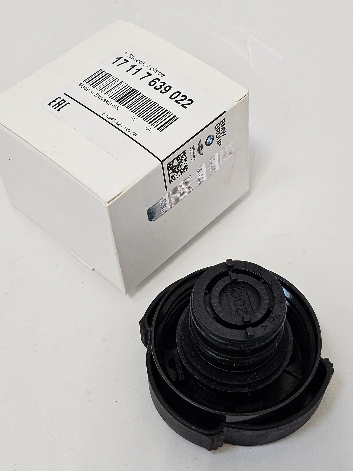 Крышка расширительного бачка Bmw 17117639022