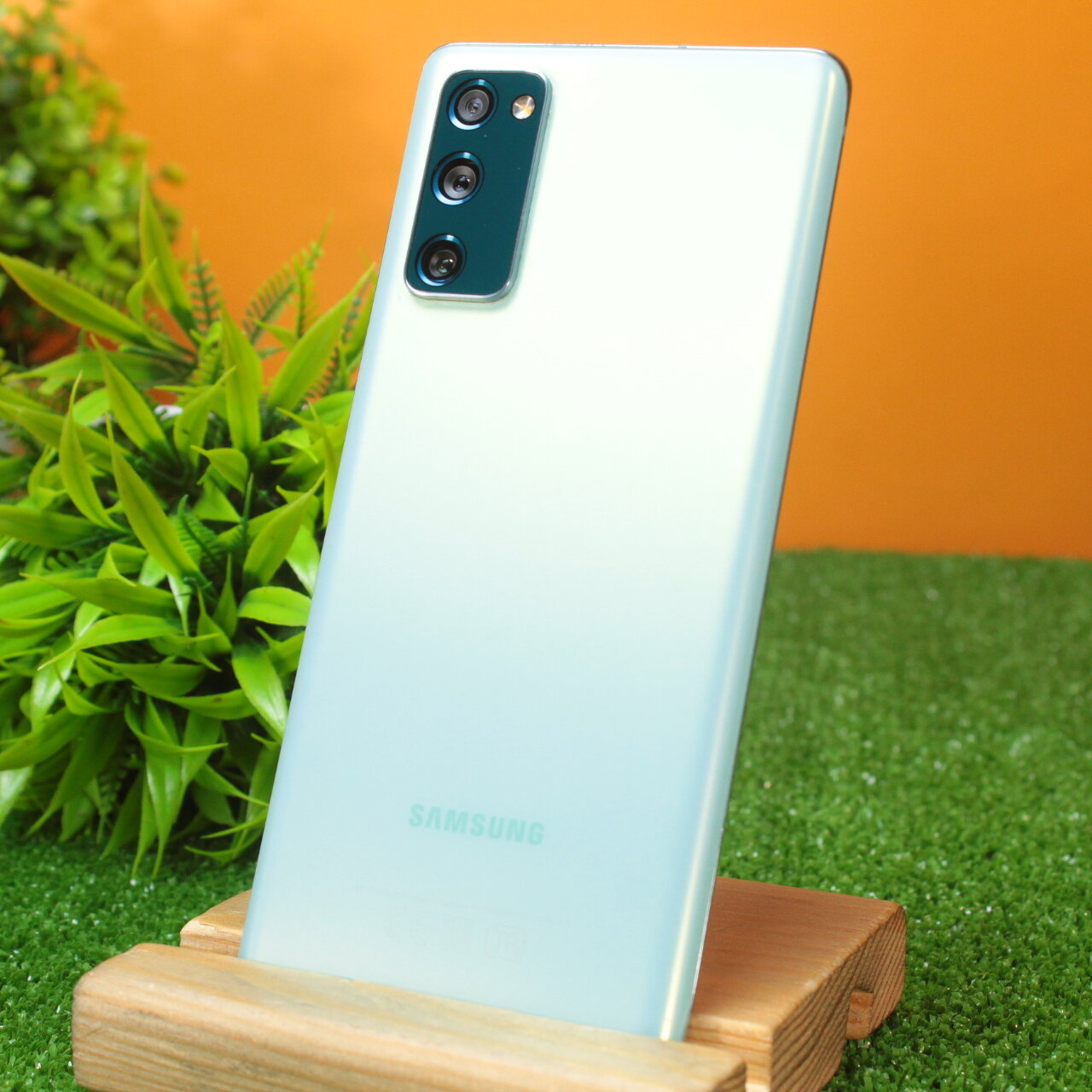 Смартфон Samsung Galaxy S20 FE (Snapdragon 865) 6/128Gb мята (SM-G780G/DS)