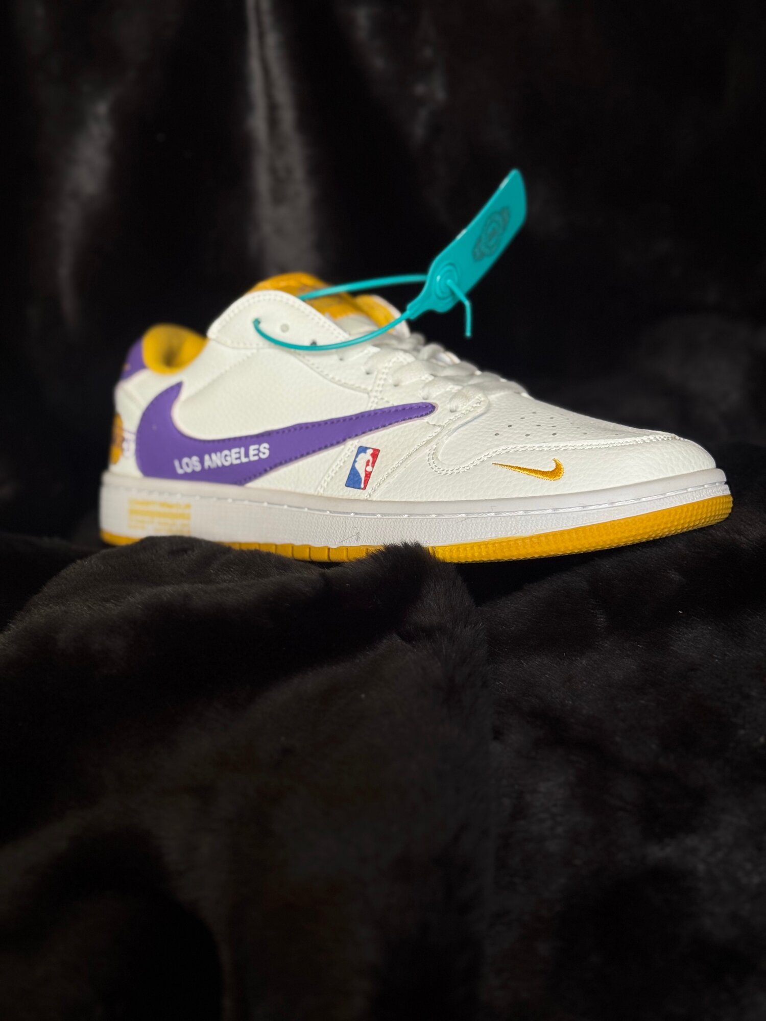 Кроссовки nike travis scott