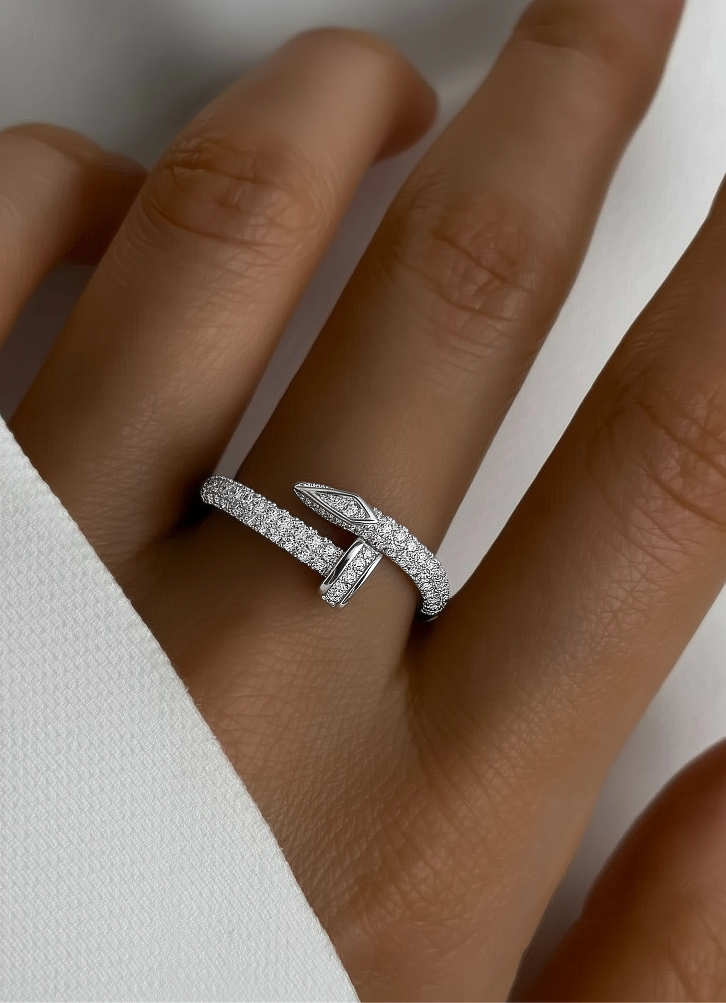 Кольцо Noima  фианит  серебристый