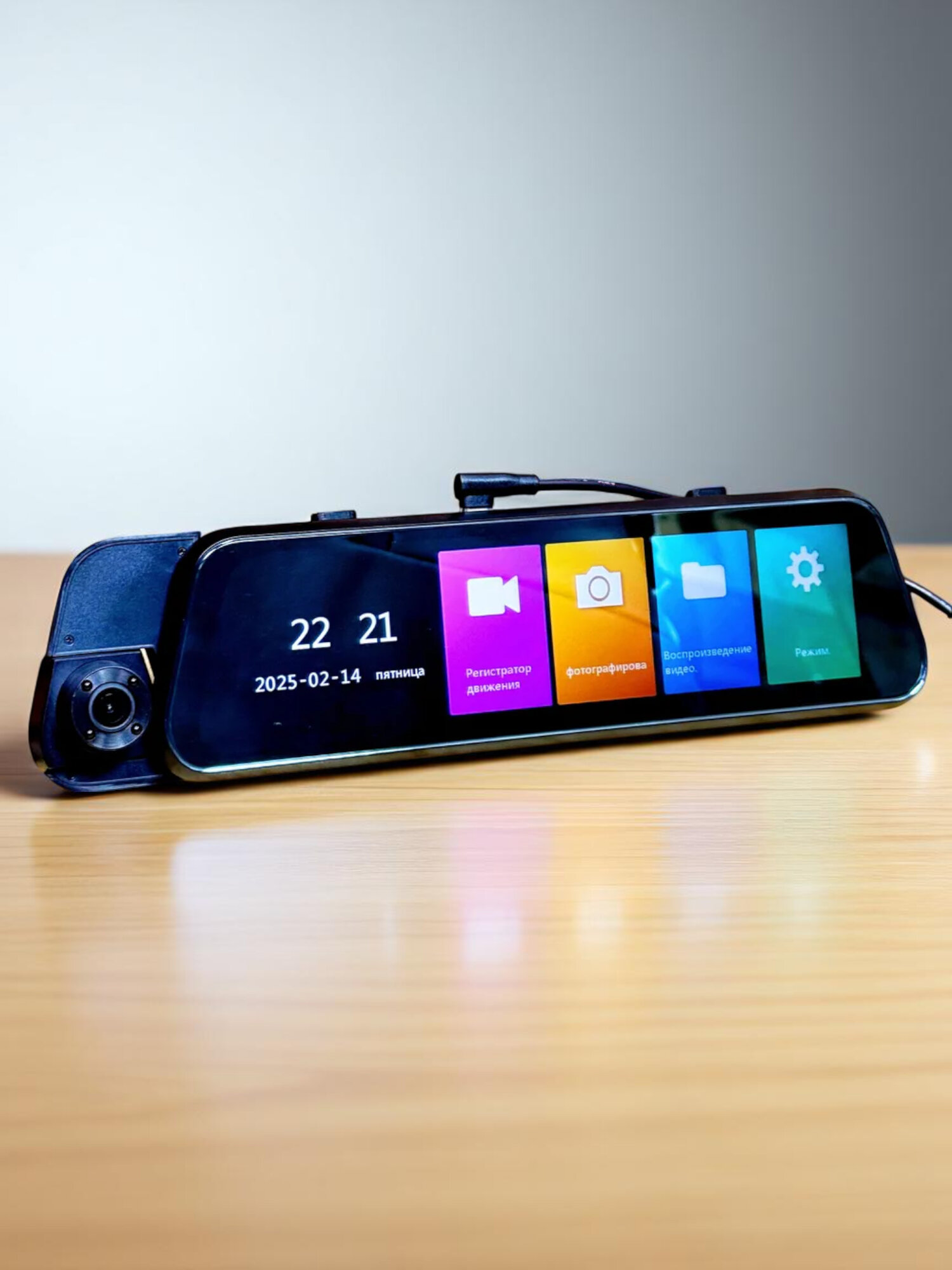 Видеорегистратор T33, 3 объектива (передняя, внутренняя и задняя камеры), Поддержка Wi-Fi — фото 1