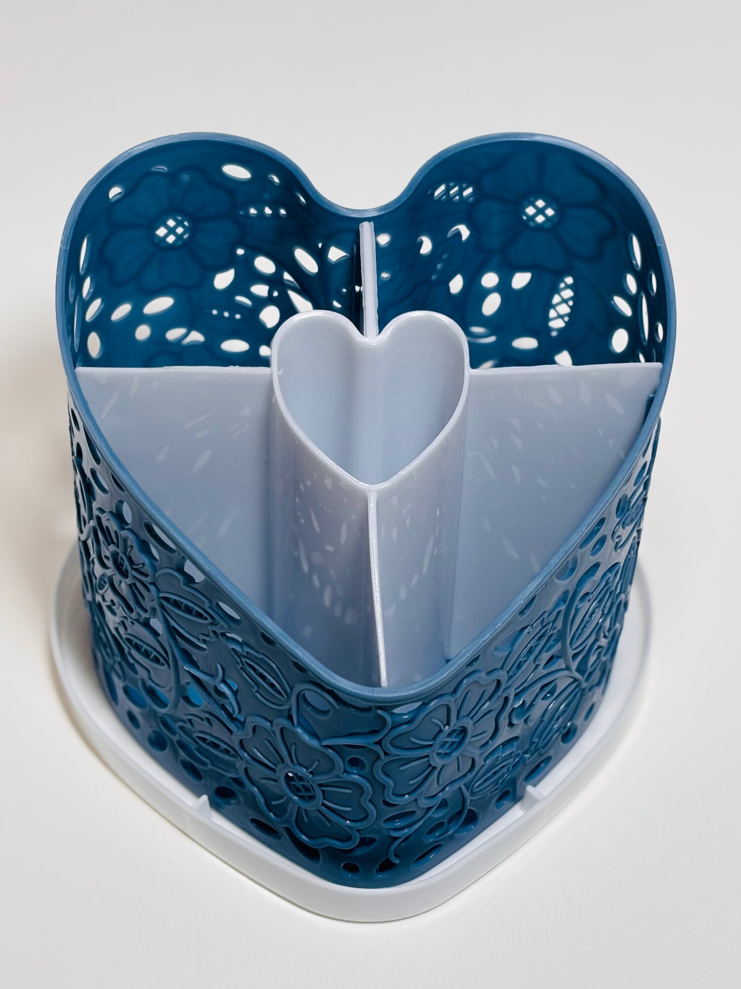 Пластмассовый органайзер для кухонных принадлежностей "Сердечко" — фото 1