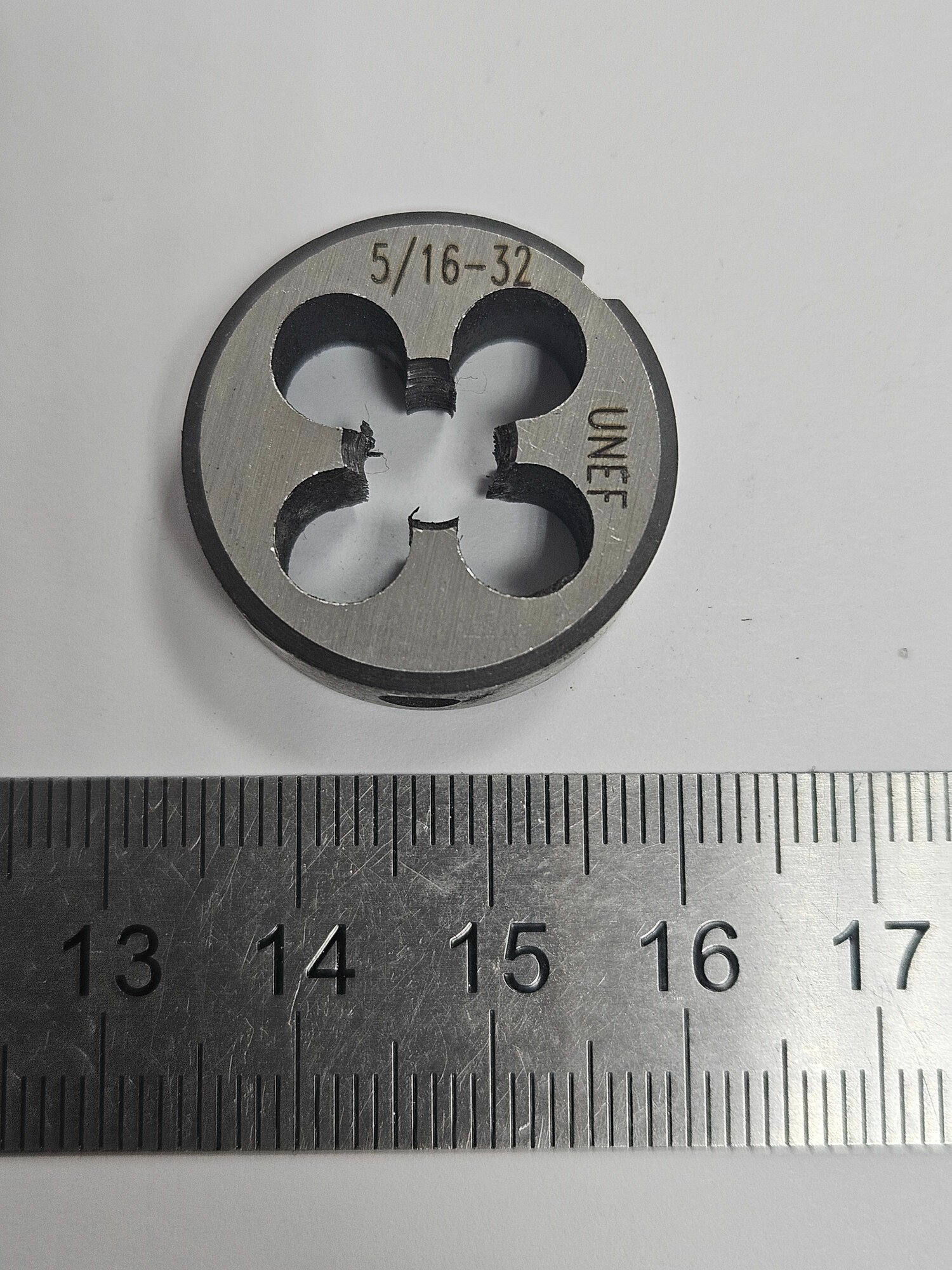 Плашка дюймовая UNEF 5/16 - 32 нитки/дюйм