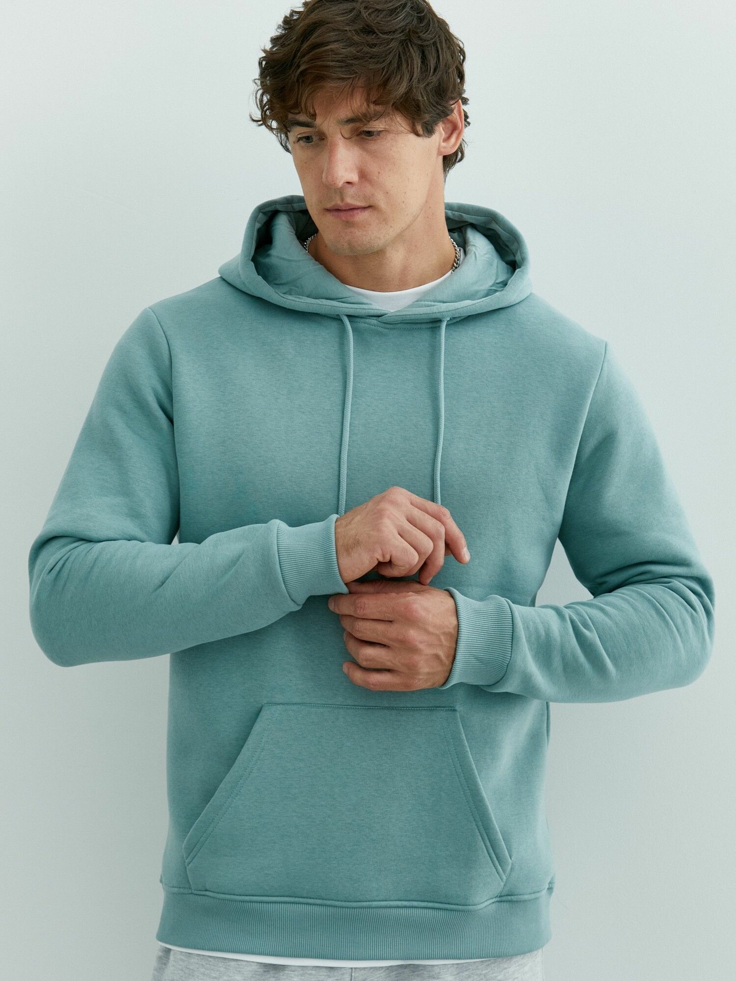 Толстовка спортивная