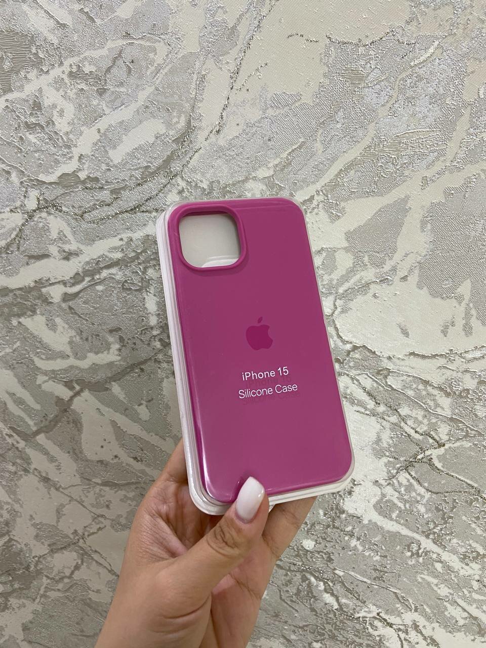 Чехол "темно-розовый", для iPhone 15, силикон, матовый, противоударный — фото 1