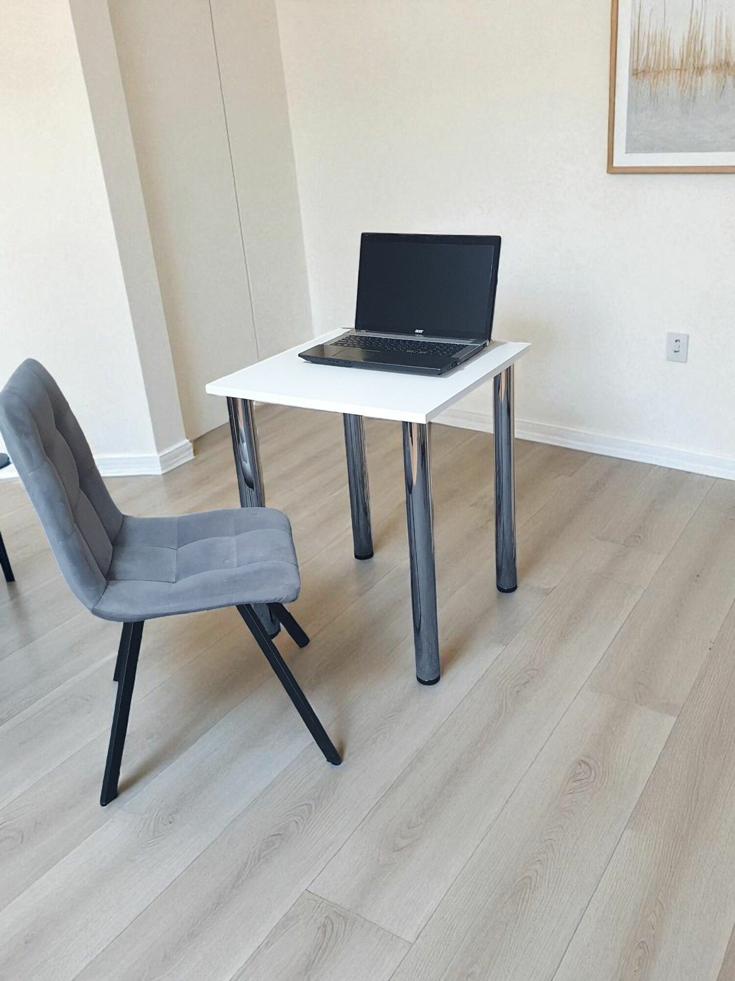 Стол письменный/ цвет Белый, 60*60 см. Ножки хром. — фото 1