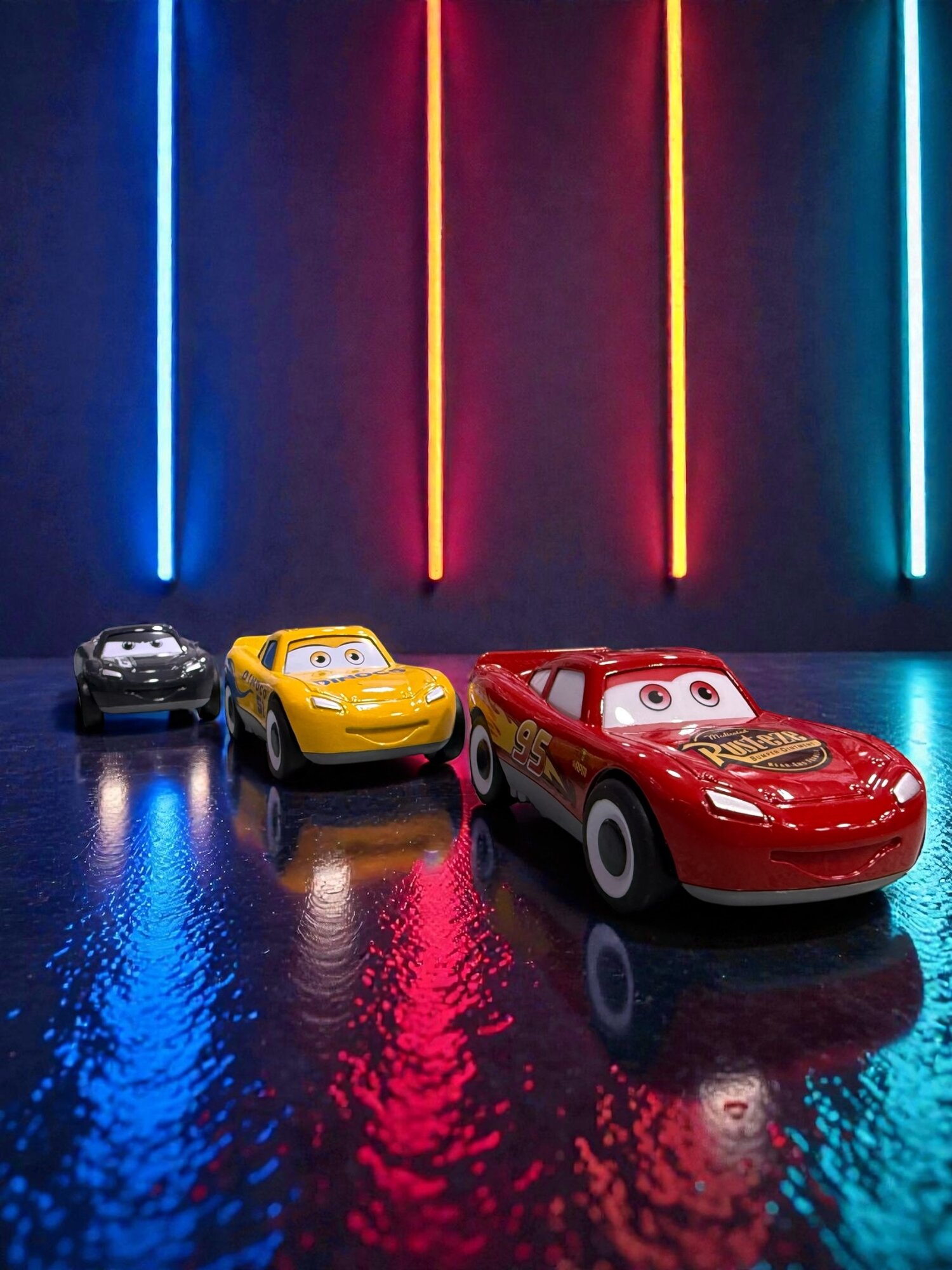 Набор игрушечний металлические машинки "Тачки - Маквин" 3/1 DISNEY — фото 1