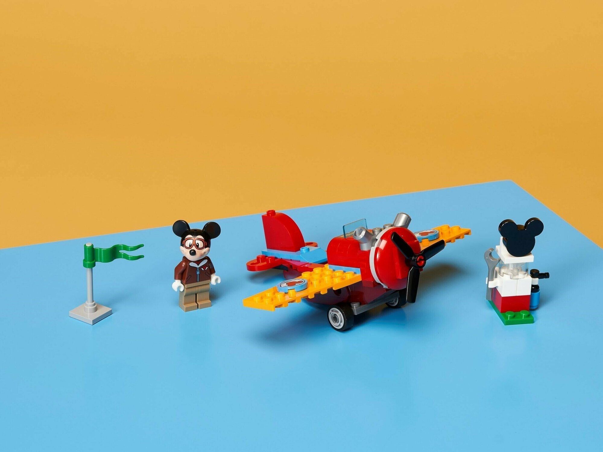 Конструктор LEGO Mickey and Friends Винтовой самолёт Микки - фото №19