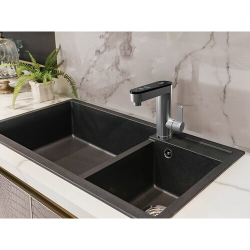 Водонагреватель проточный Electrolux Taptronic Prime 1089000₽