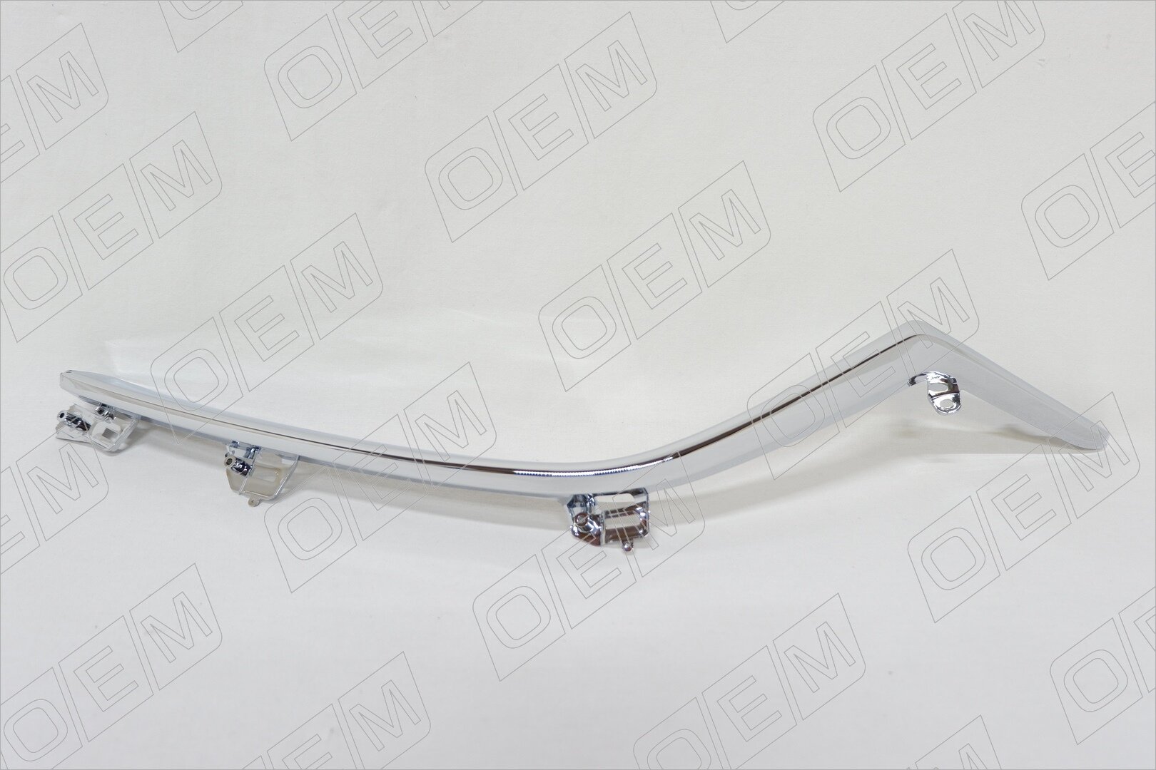 Окантовка решетки радиатора левая Mazda 6 3 GJ GHP9507K1C, Мазда 6, год с 2012 по 2015, O.E.M.