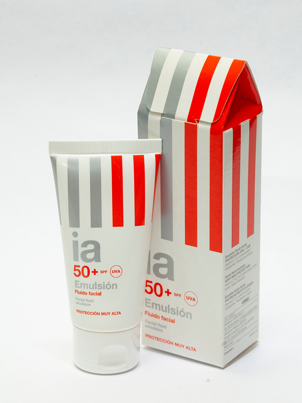 Солнцезащитный флюид Interapothek SPF50, увлажняющий, для всех типов кожи — фото 1