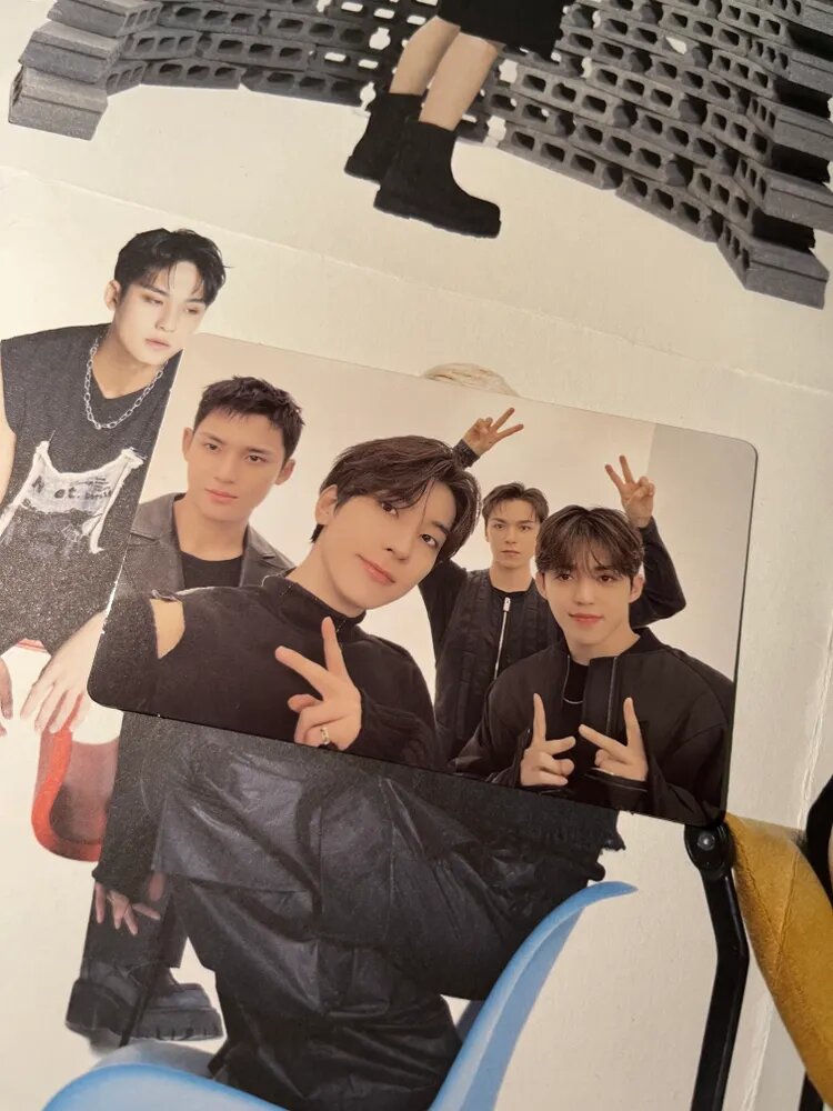 Групповая фотокарта SEVENTEEN HIP-HOP TEAM TOUR 'FOLLOW' AGAIN Коллекционная карточка С. Купс, Вонву, Мингю, Вернон, лимитированная, №82/87