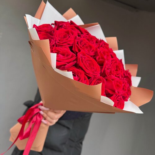 Изображение товара Розы средние бордо 35шт (на фото 24 шт) красные Ред 40 см арт. 04712732 Просто роза ру