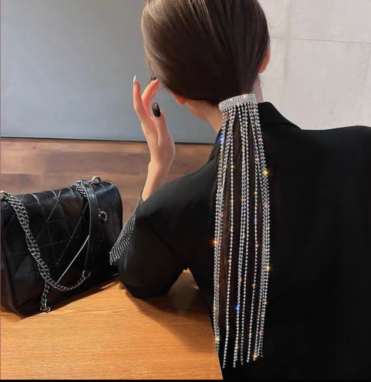 Заколка для хвоста с камнями