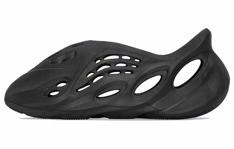 Сланцы ADIDAS YEEZY foam RNNR, размер 42 EU |8 US |26 CM, Carbon Black