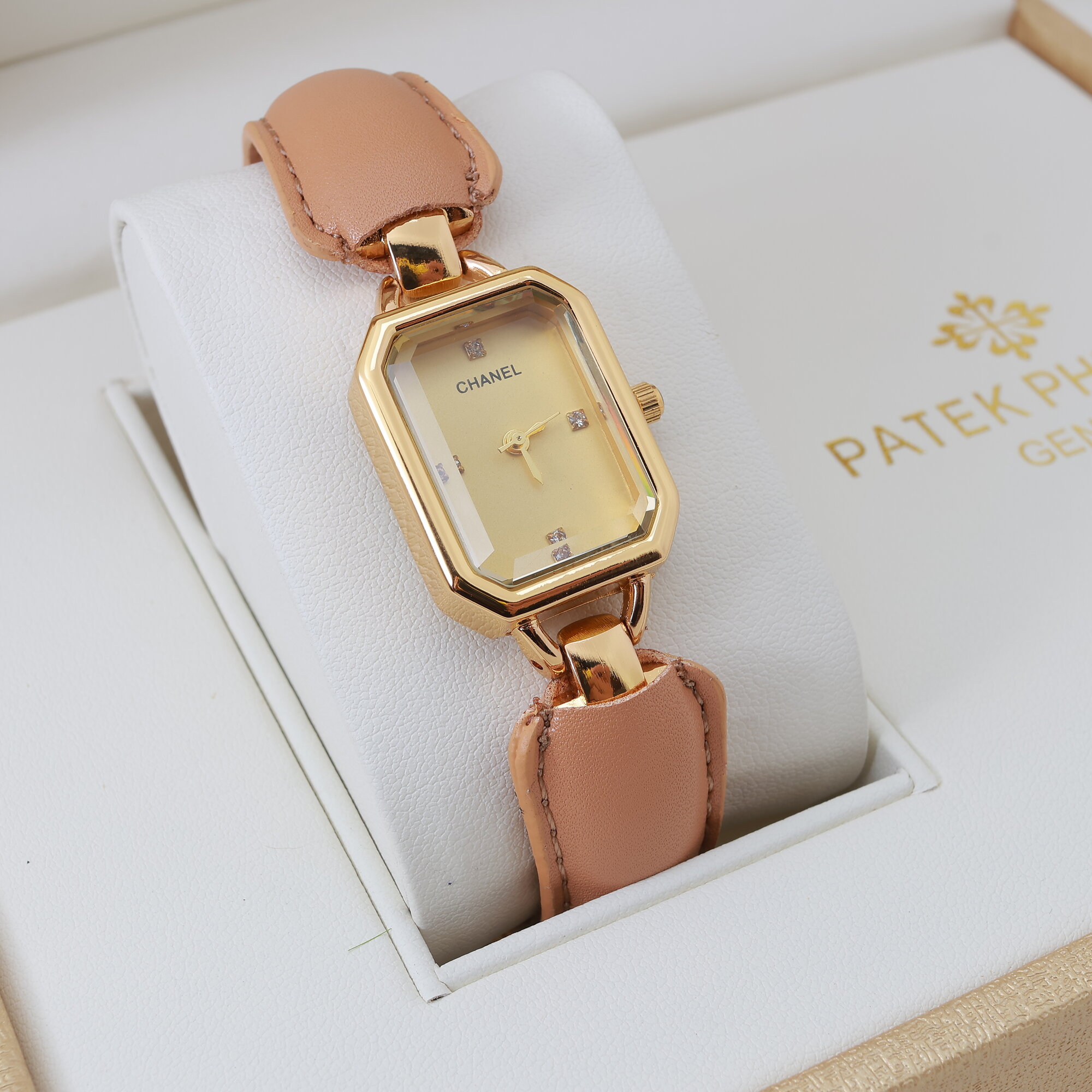 Наручные часы, бежевый