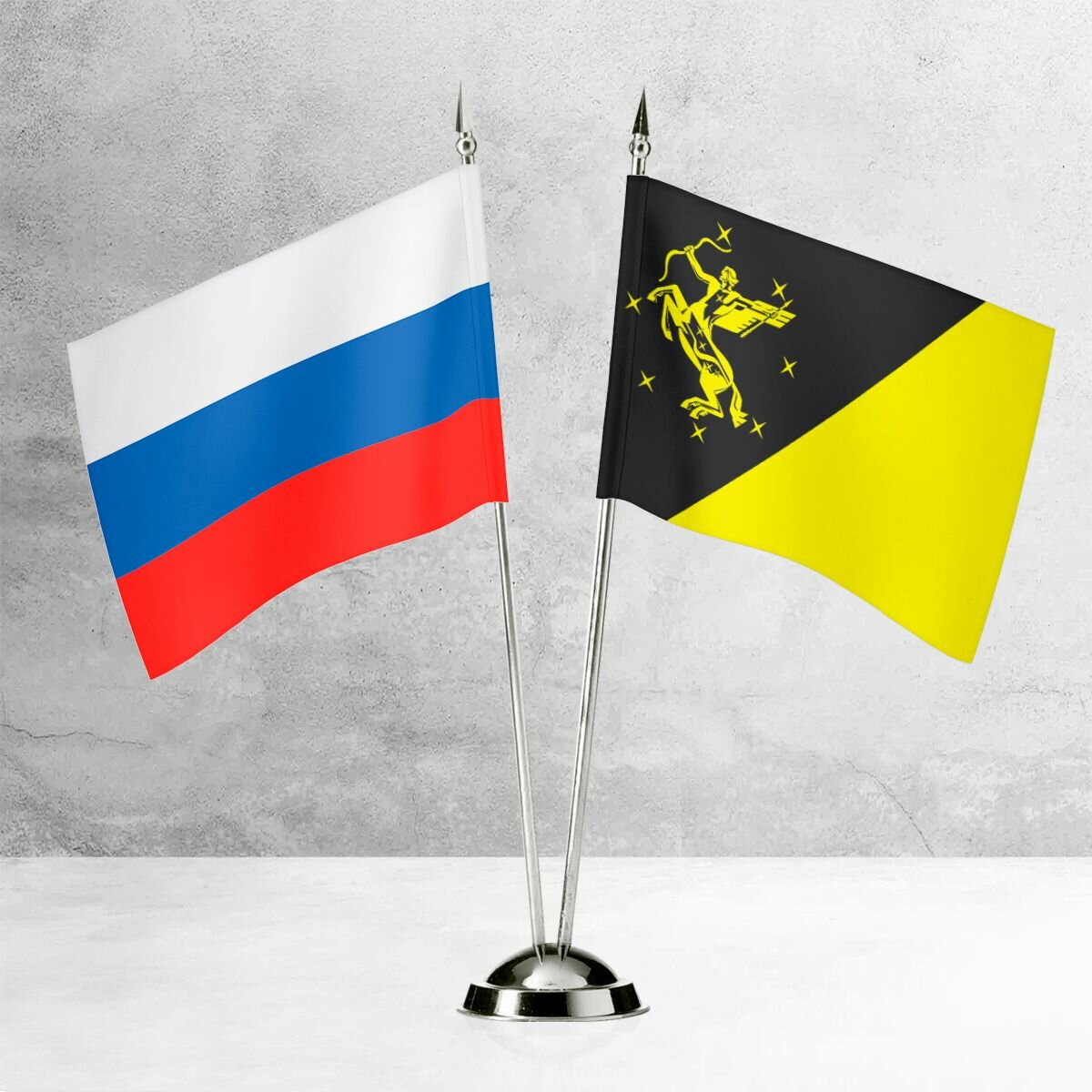 Настольные флаги России и Химок на пластиковой подставке под серебро