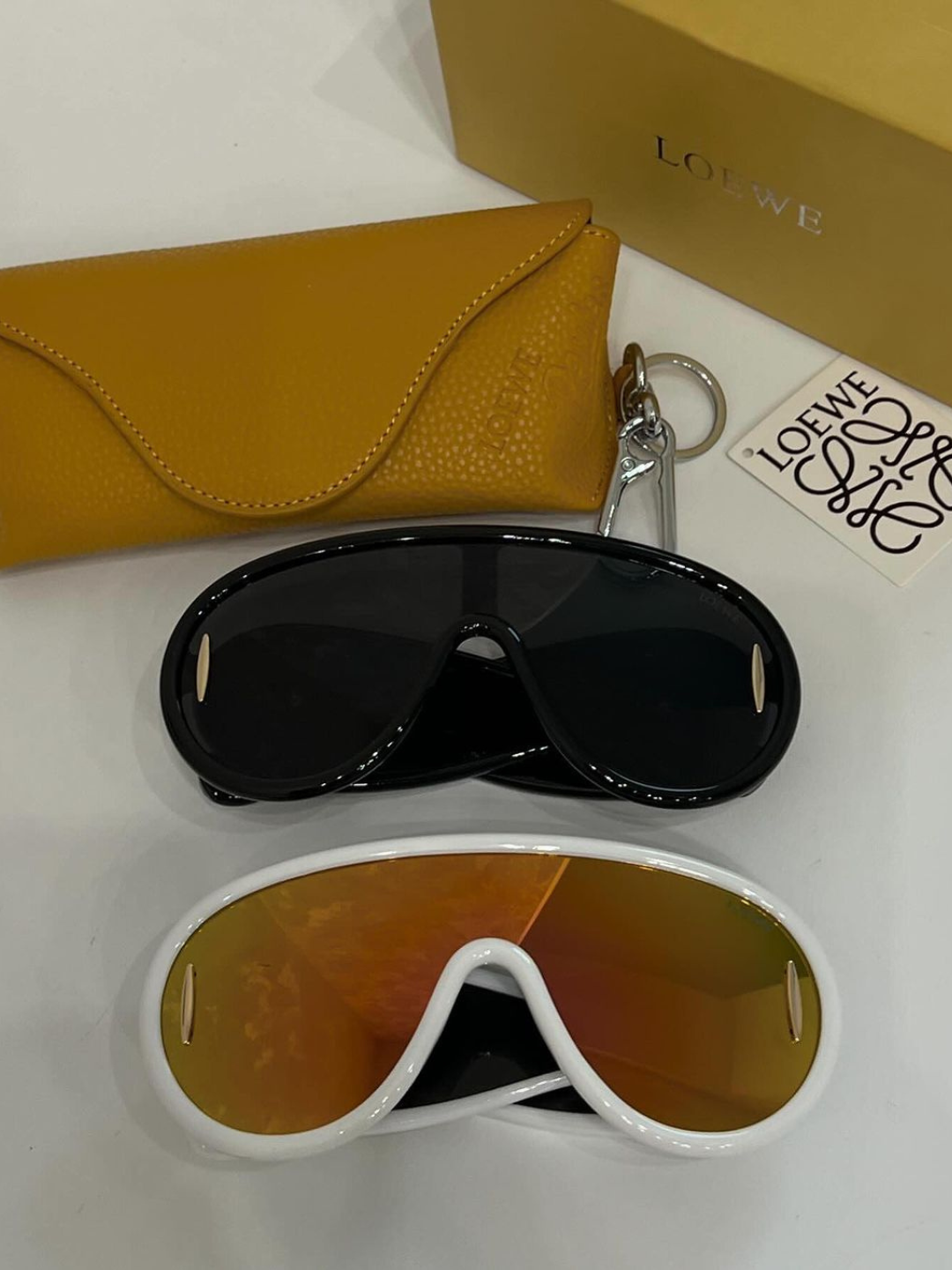 Солнцезащитные очки Loewe, черный — фото 1