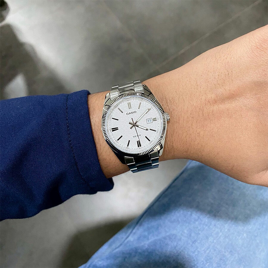 Наручные часы CASIO, серебряный, белый — фото 1