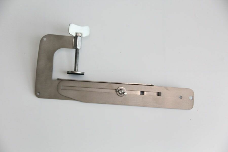 Струбцина крепления датчика эхолота — фото 1