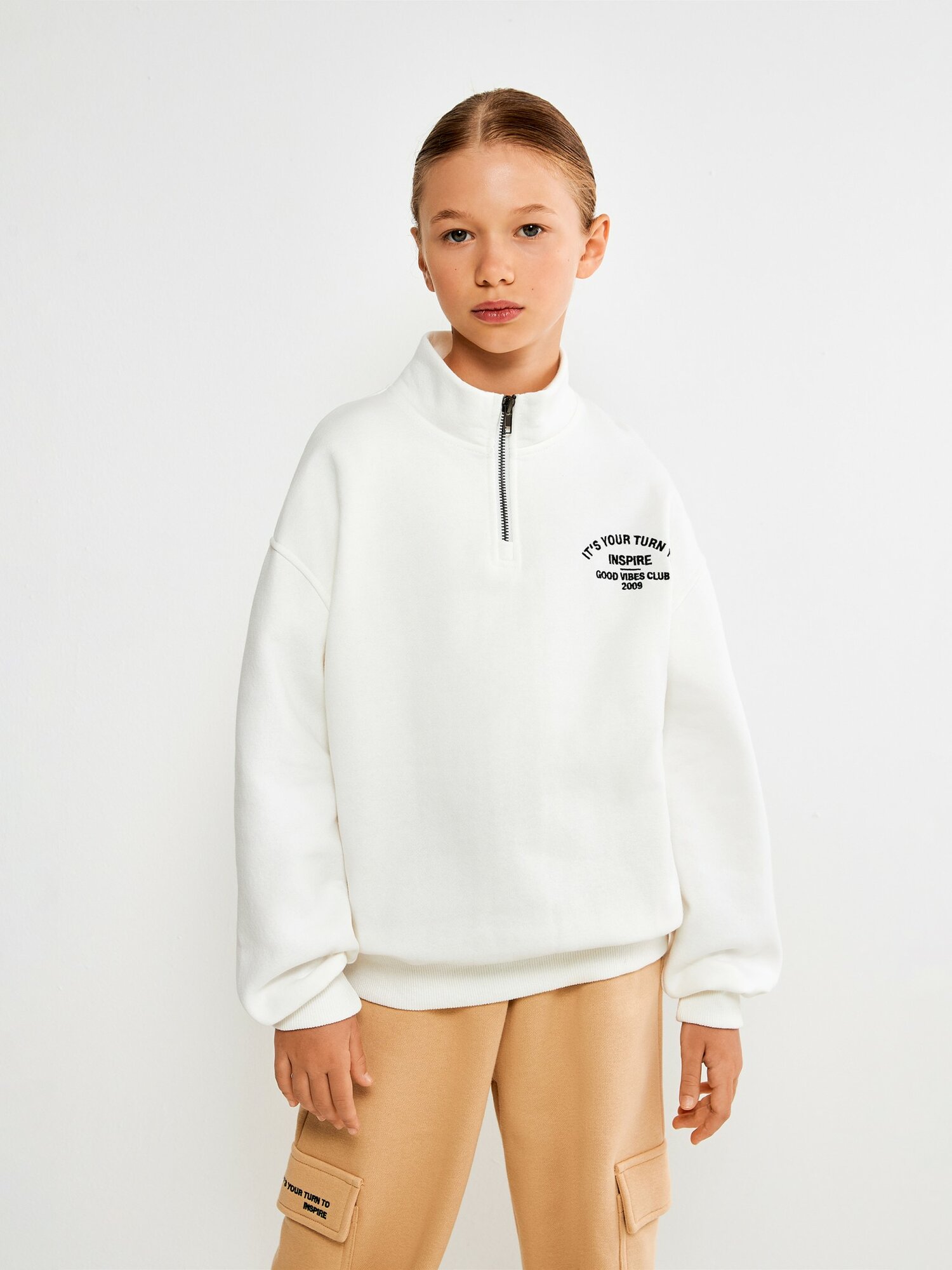 Свитшот Acoola размер 98 молочный