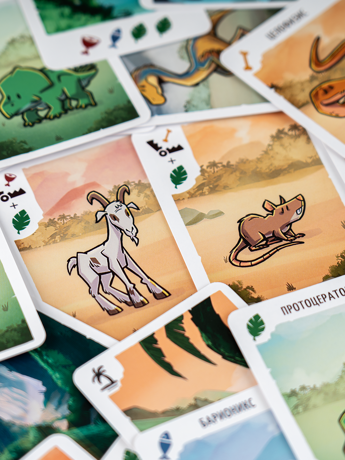 Карточная настольная игра о динозаврах для детей и всей семьи Игра на Вымирание — фото 1