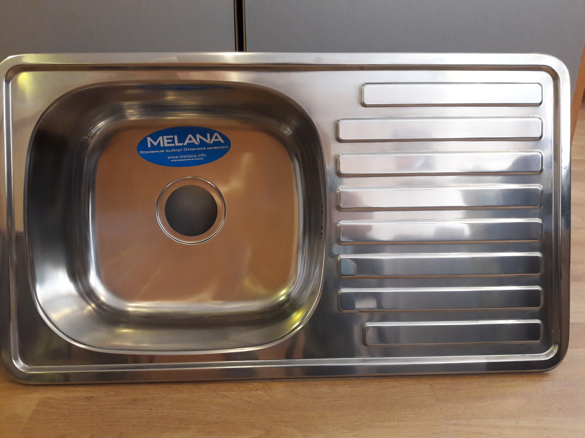 Мойка для кухни из нержавеющей стали толщиной 1мм MELANA MLN-7643 врезная размер 76*43см универсальная с крылом
