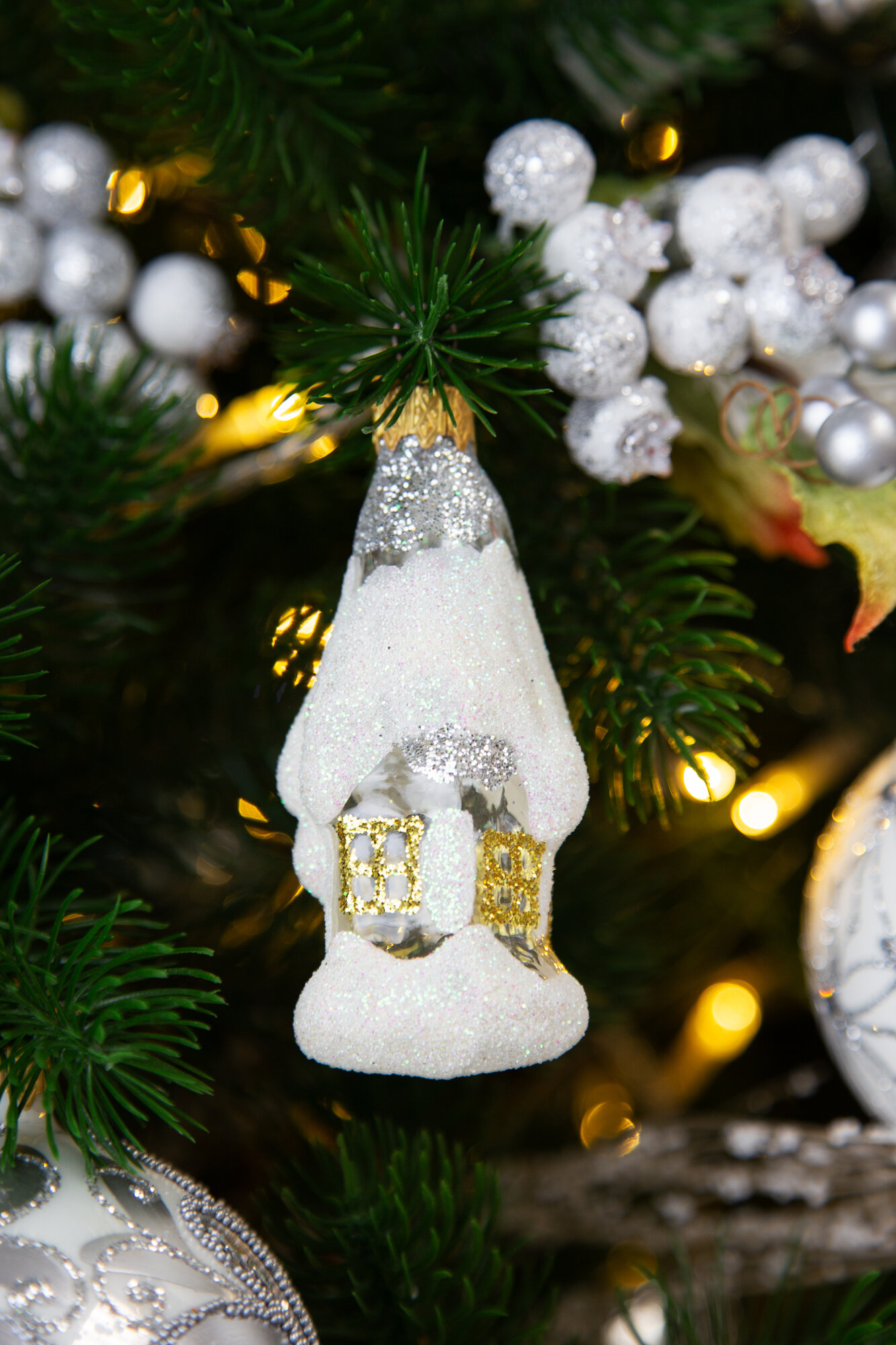 Елочная новогодняя игрушка коломеев Домик, прозрачная серия, в подарочной упаковке, h-11см