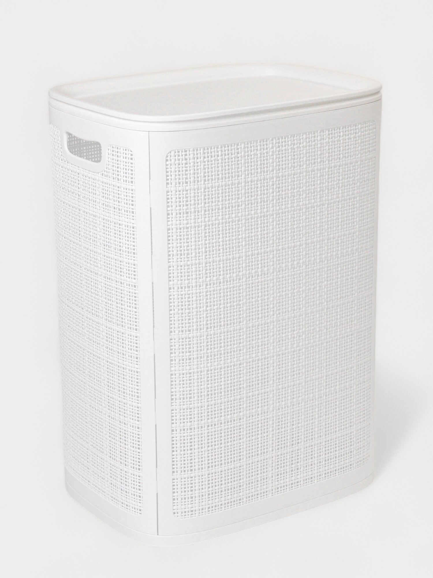 Плетёная корзина для белья с крышкой 