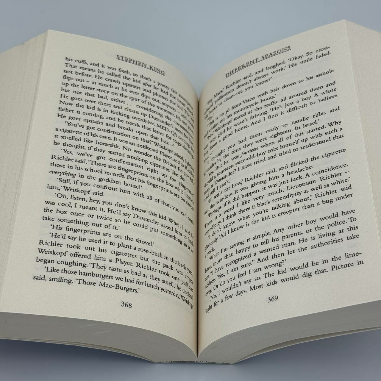 Книга "Different Seasons" Stephen King, мягкий переплет, 680 стр, 2021 г. — фото 1
