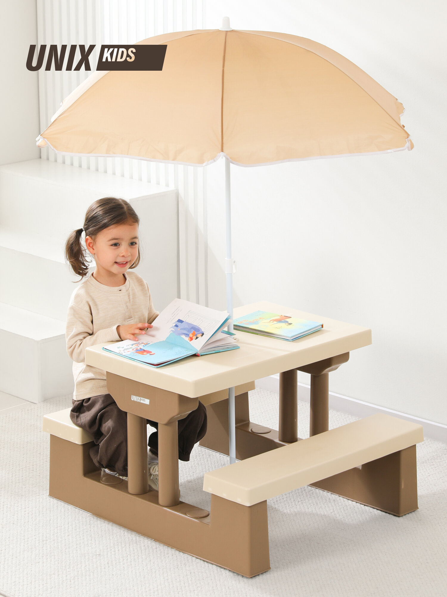 Детский стол с лавочками и зонтиком UNIX Kids Garden для дома улицы дачи пластиковый Camel 70x90 см