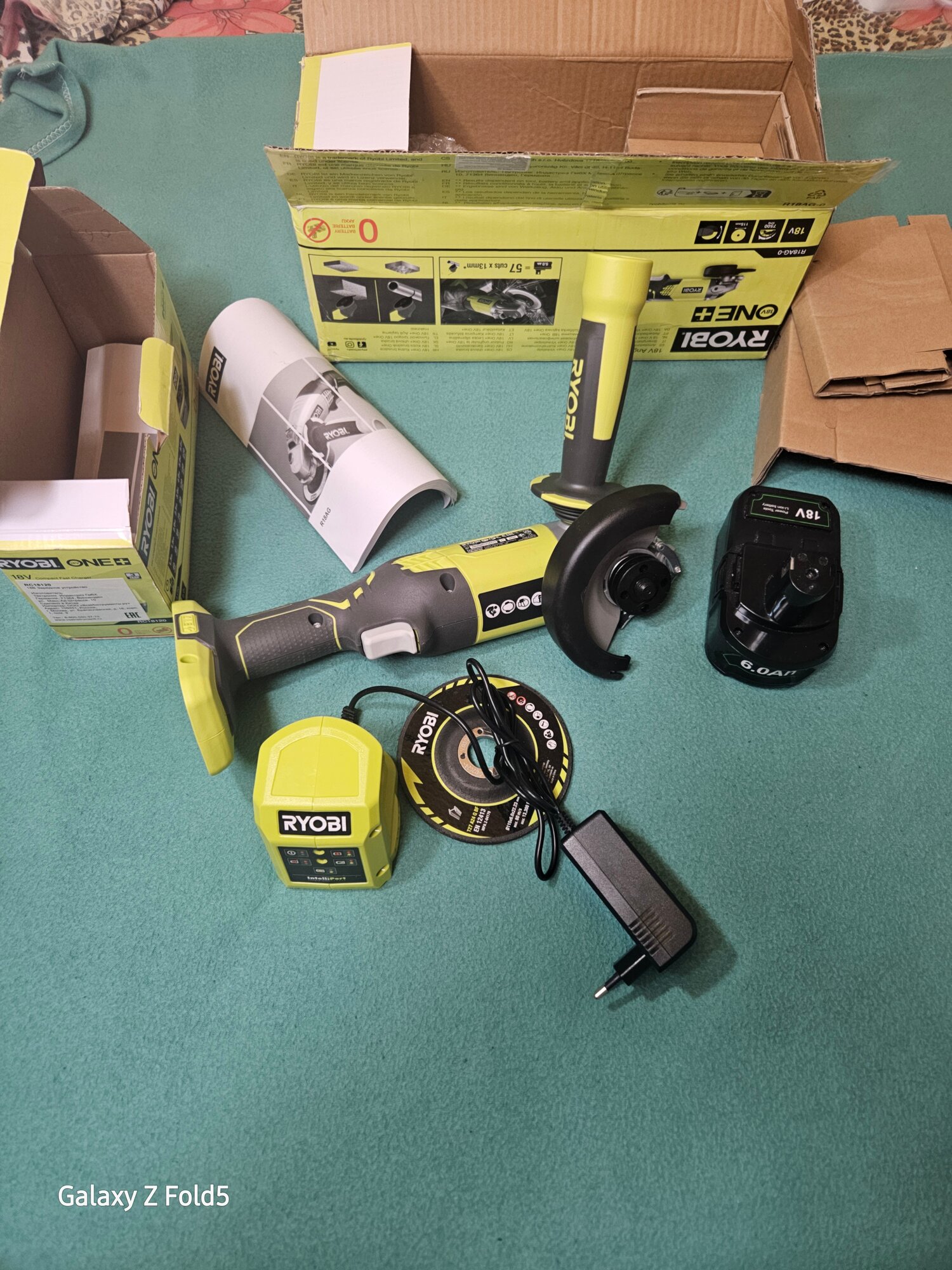 Ryobi ONE+ Аккумуляторная угловая шлифмашина болгарка R18AG оригинал 1 аккумулятор 6А и зарядка
