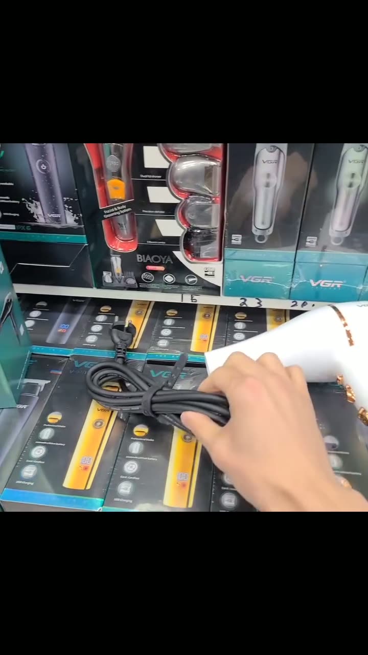 Фен для волос профессиональный VGR V-414, с отрицательными ионами и диффузором — фото 1