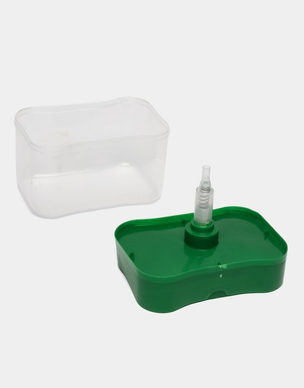 Диспенсер-дозатор для моющего средства, жидкого мыла, с губкой.