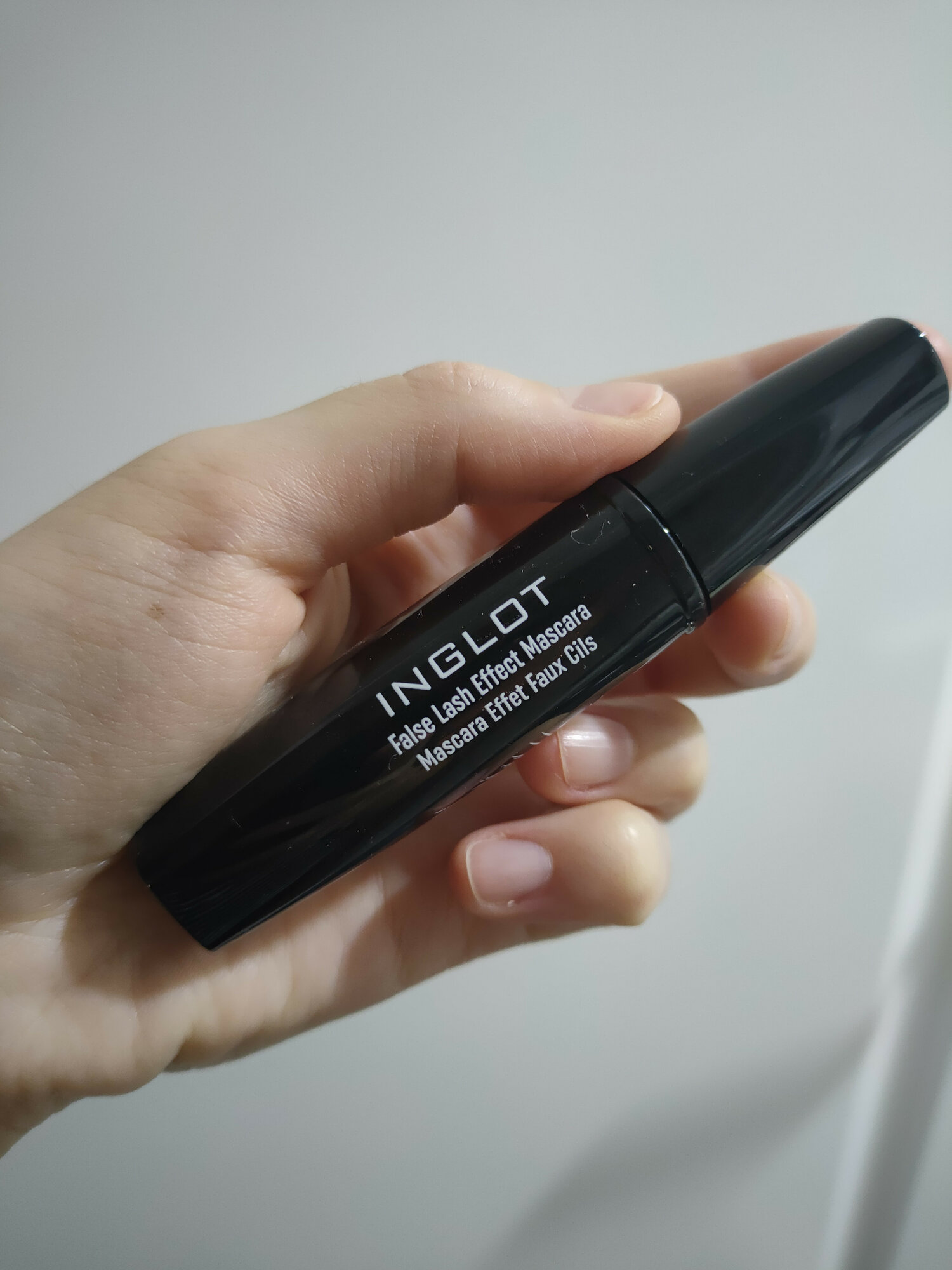 Тушь Inglot False Lash Effect, для создания эффекта накладных ресниц — фото 1