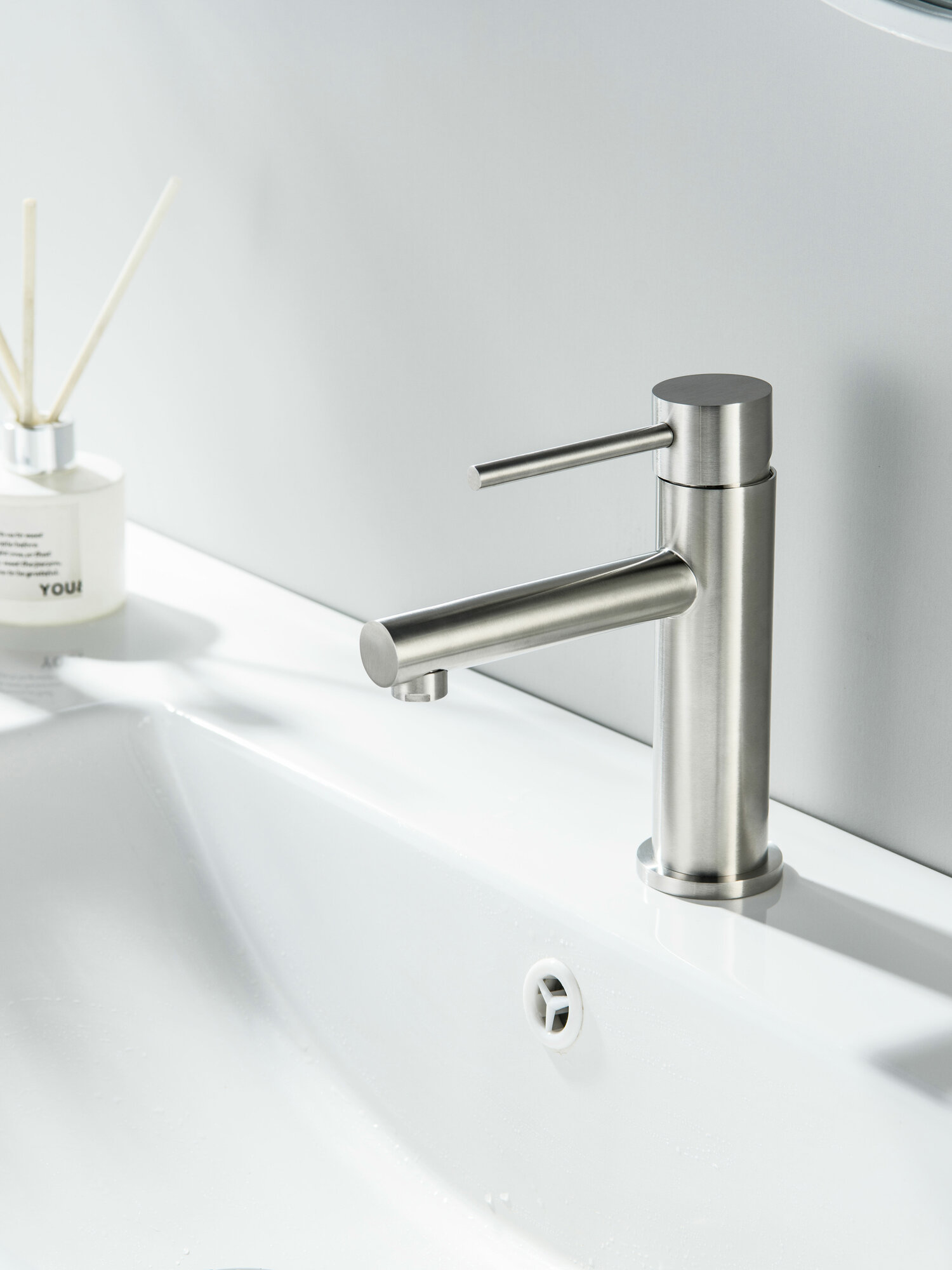 Смеситель для умывальника