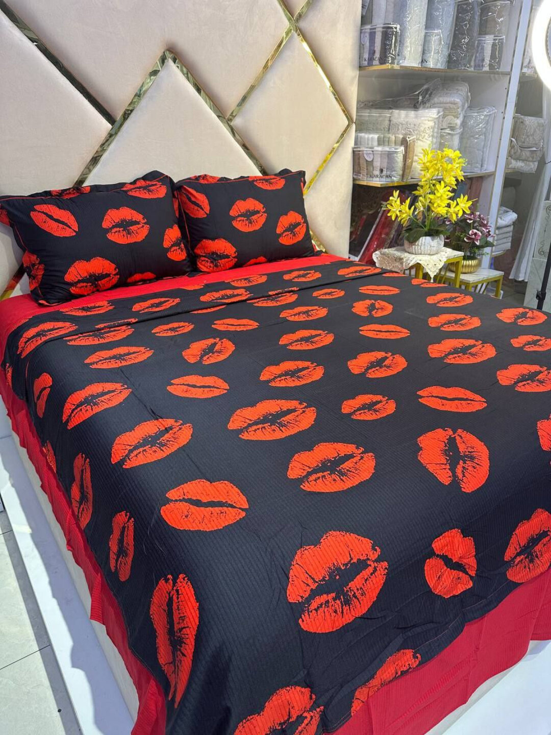 Комплект постельного белья (простыни и наволочки), материал JATKA, 100% хлопок, на двоих.