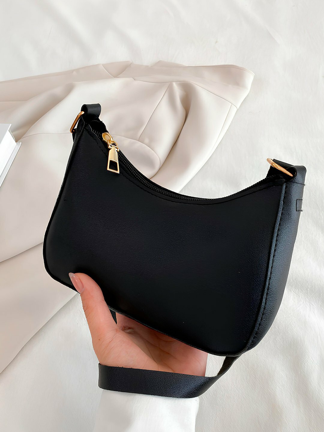 Сумка багет  Bagette Soft Minimalist Black, фактура гладкая, черный
