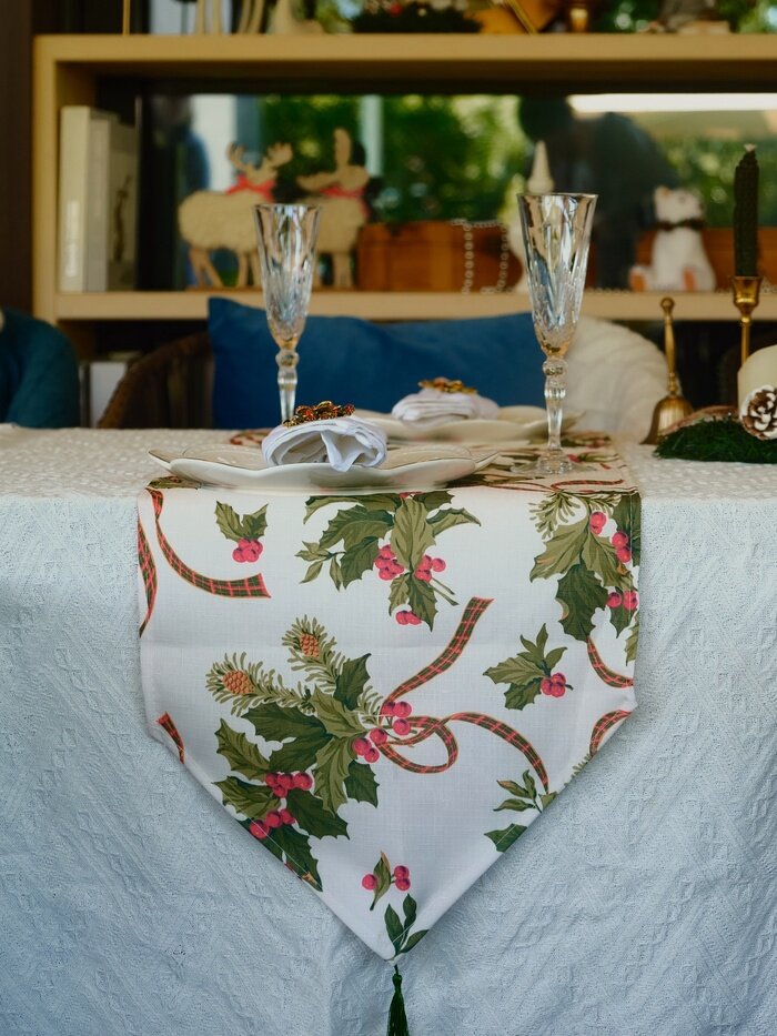 Дорожка на стол «Доляна. Новогодние ёлки» 35×180 см бежевая