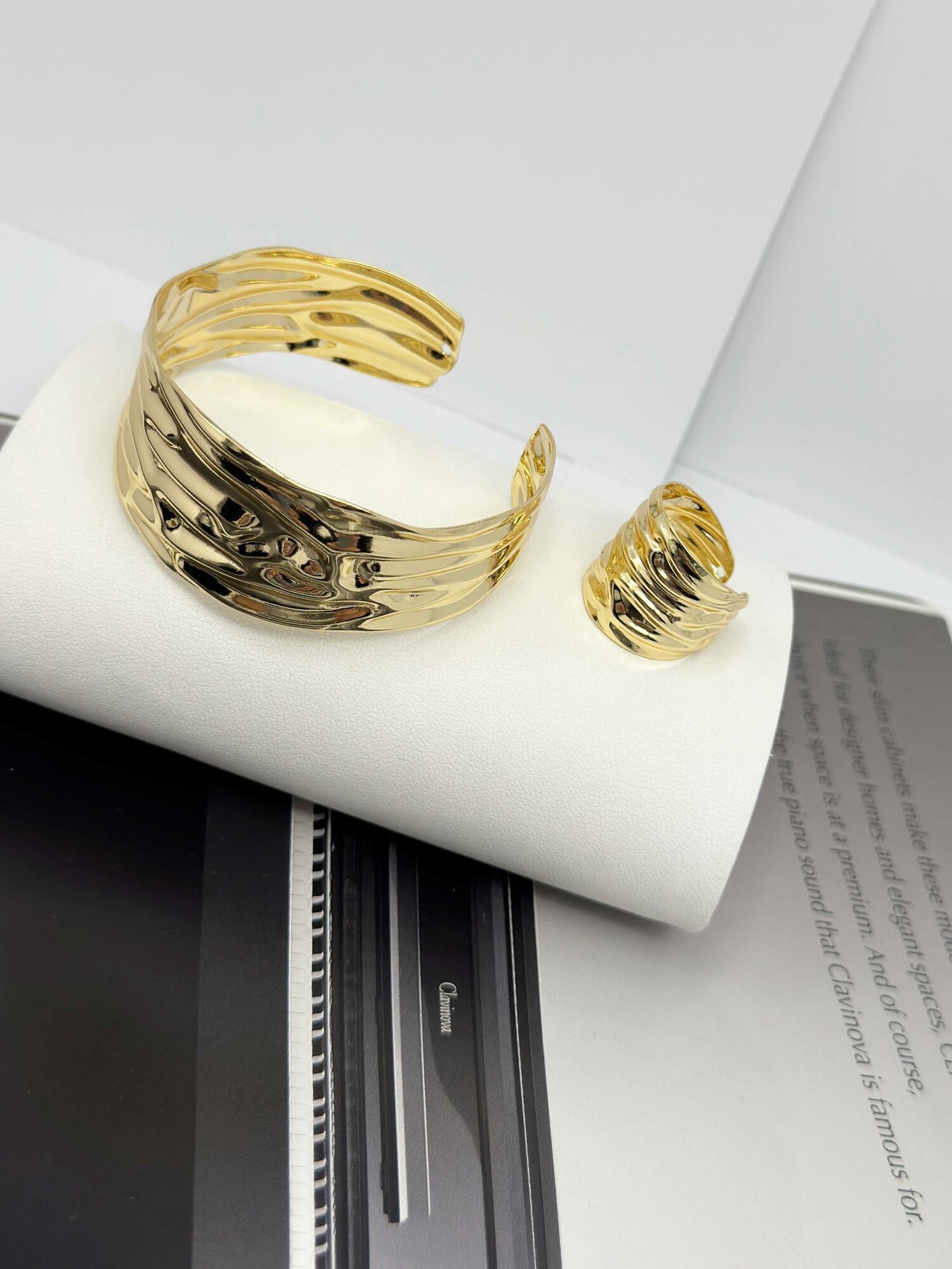 Браслет-бэнгл