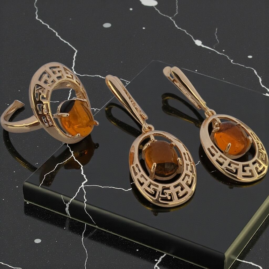Комплект бижутерии: кольцо, серьги, янтарь, размер кольца 18, золотистый — фото 1