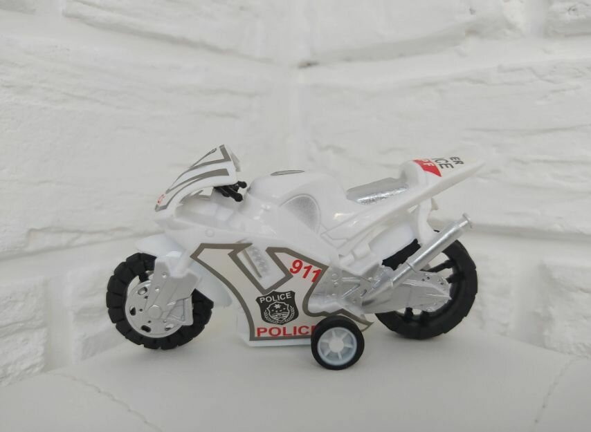 Набор пластиковых инерционных машинок, 5 шт — фото 1