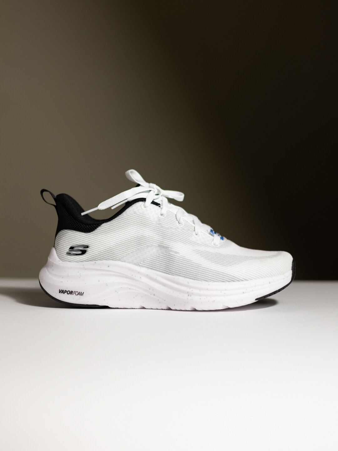 Кроссовки 999