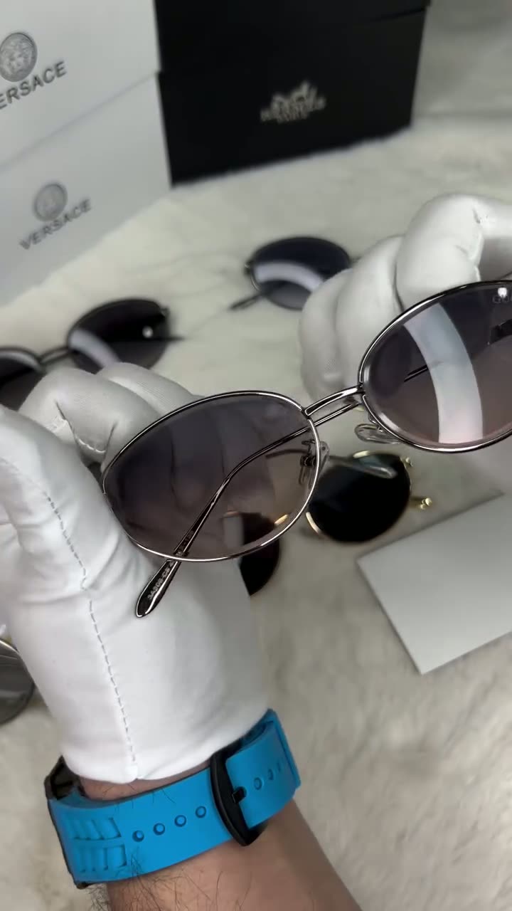 Солнцезащитные очки GUCCI, серебристый металик — фото 1