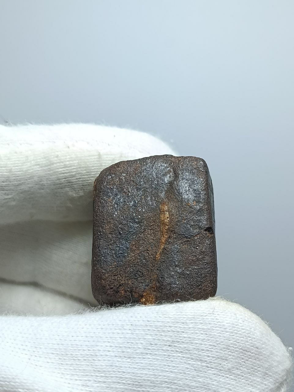 Псевдоморфоза лимонита по пириту 26 мм, 39 г — фото 1