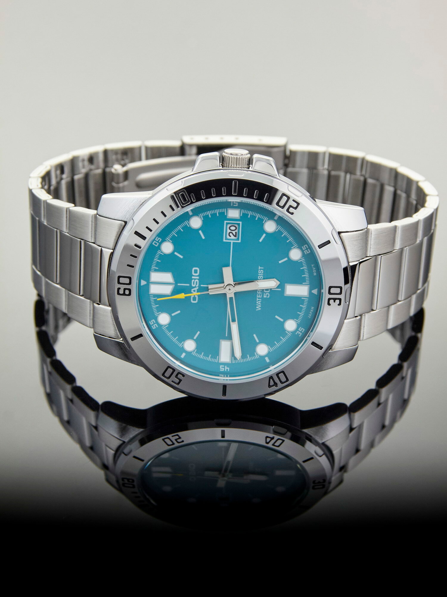 Наручные часы CASIO Классика, хром — фото 1