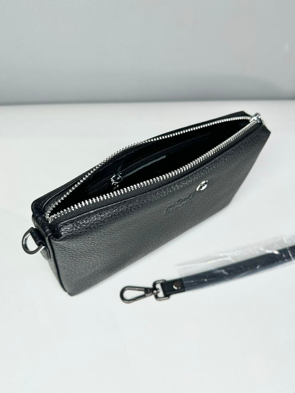 Кошелек Montblanc, фактура зернистая, черный — фото 1