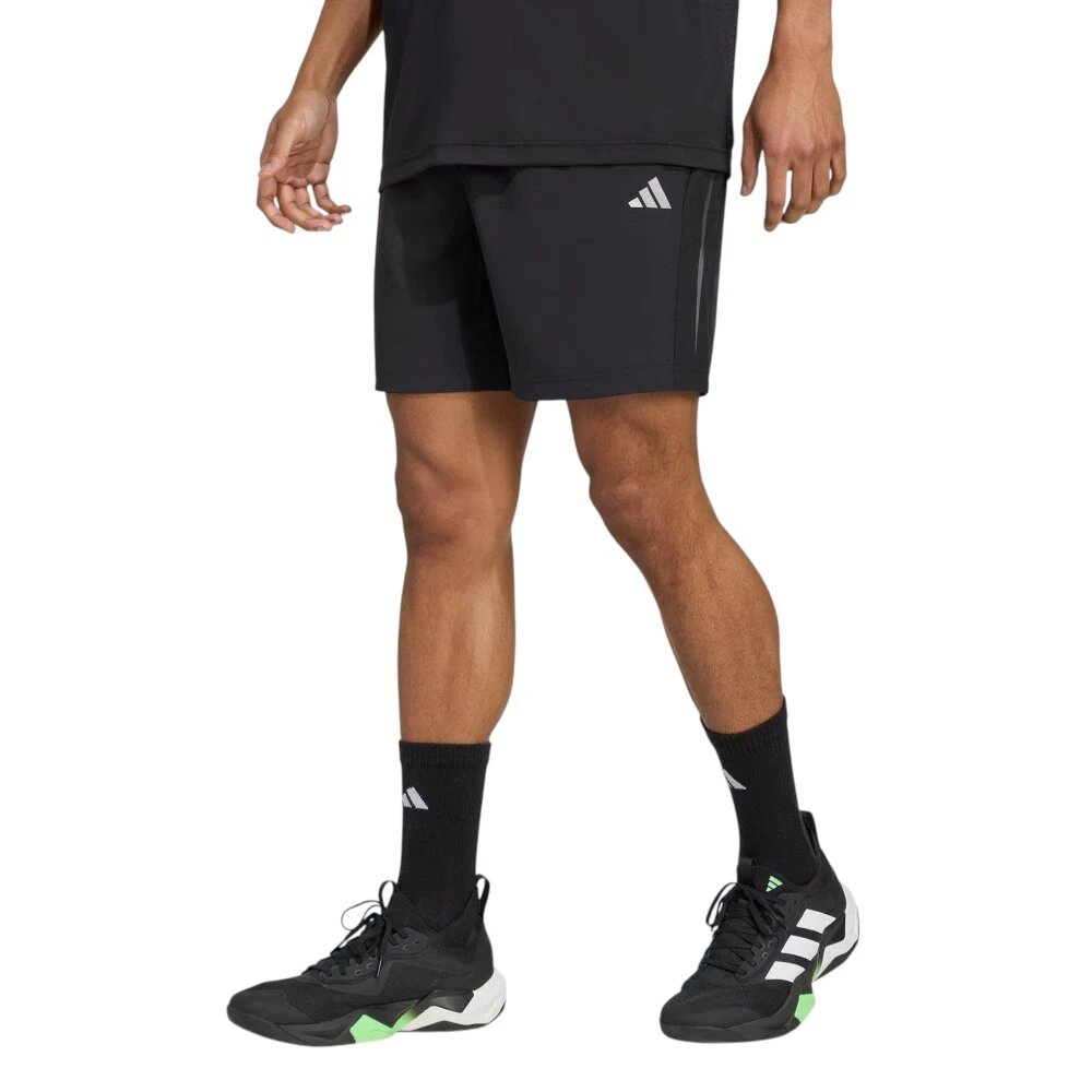 Шорты adidas, размер M INT