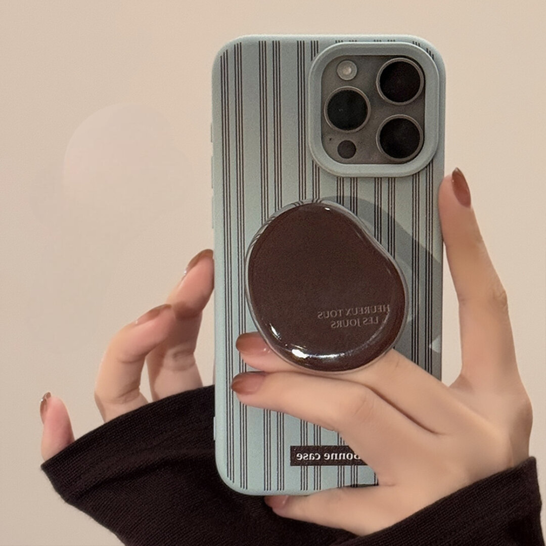 Чехол на Айфон 16 Про (iPhone 16 Pro) со съемной подставкой, желтый — фото 1